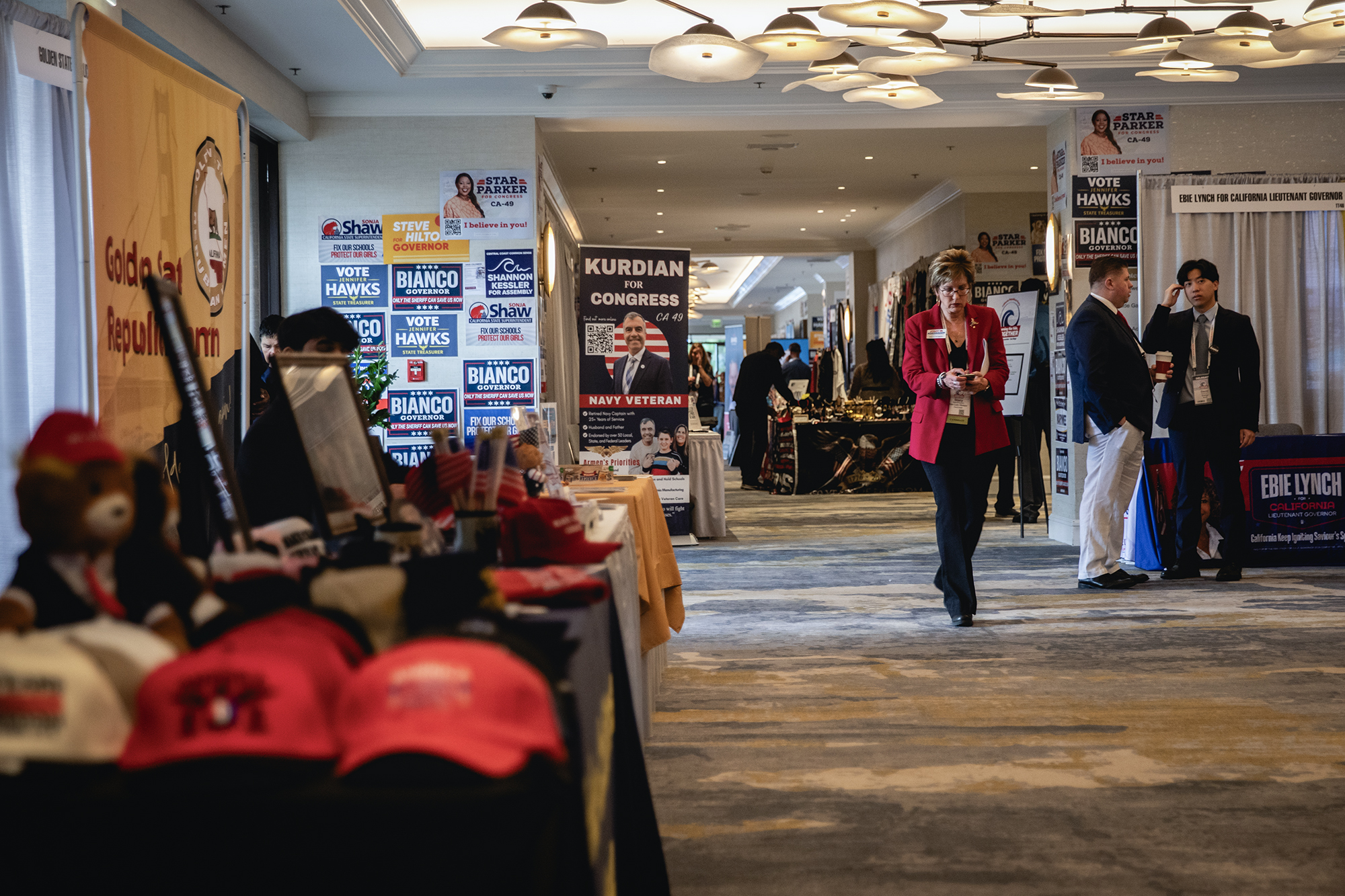 California Republicans caught between Trump loyalty and winning swing districts