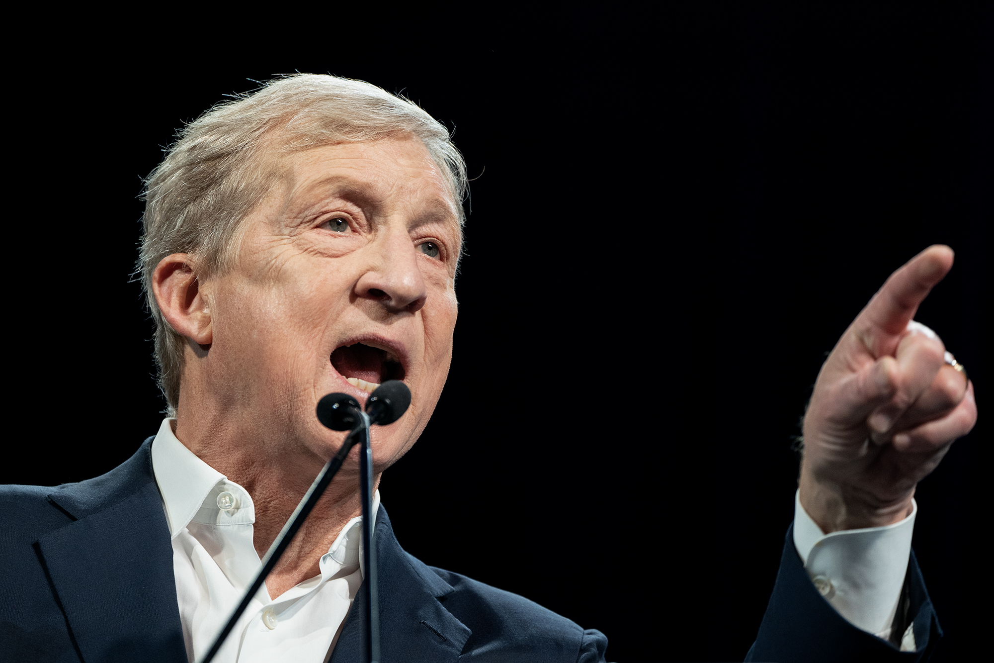 Can you trust that post about Tom Steyer? How paid influencers are flooding into the governor's race